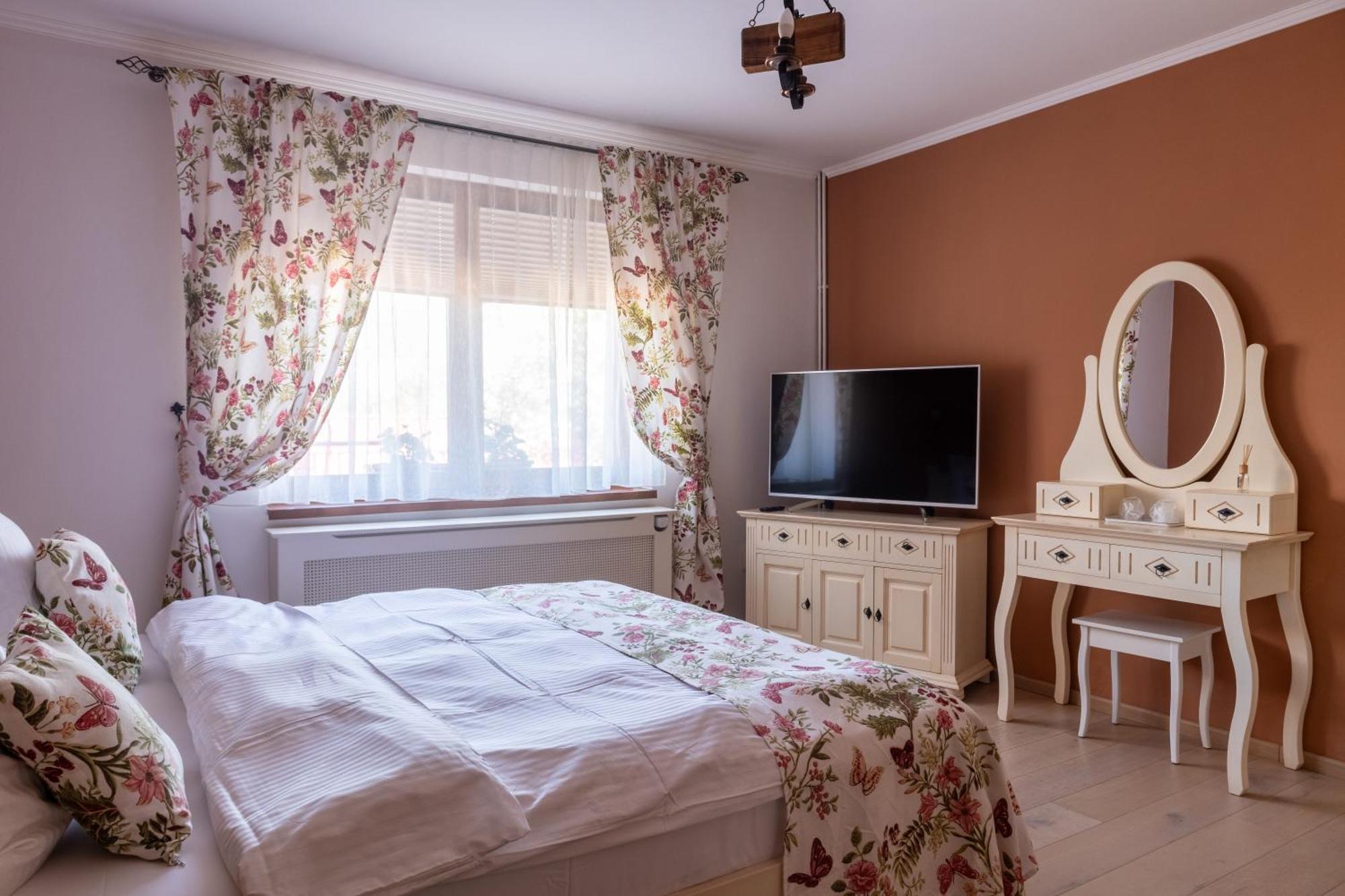 Vila Crisalia Sibiel -Sibiu (Adults Only) Hotel Екстериор снимка