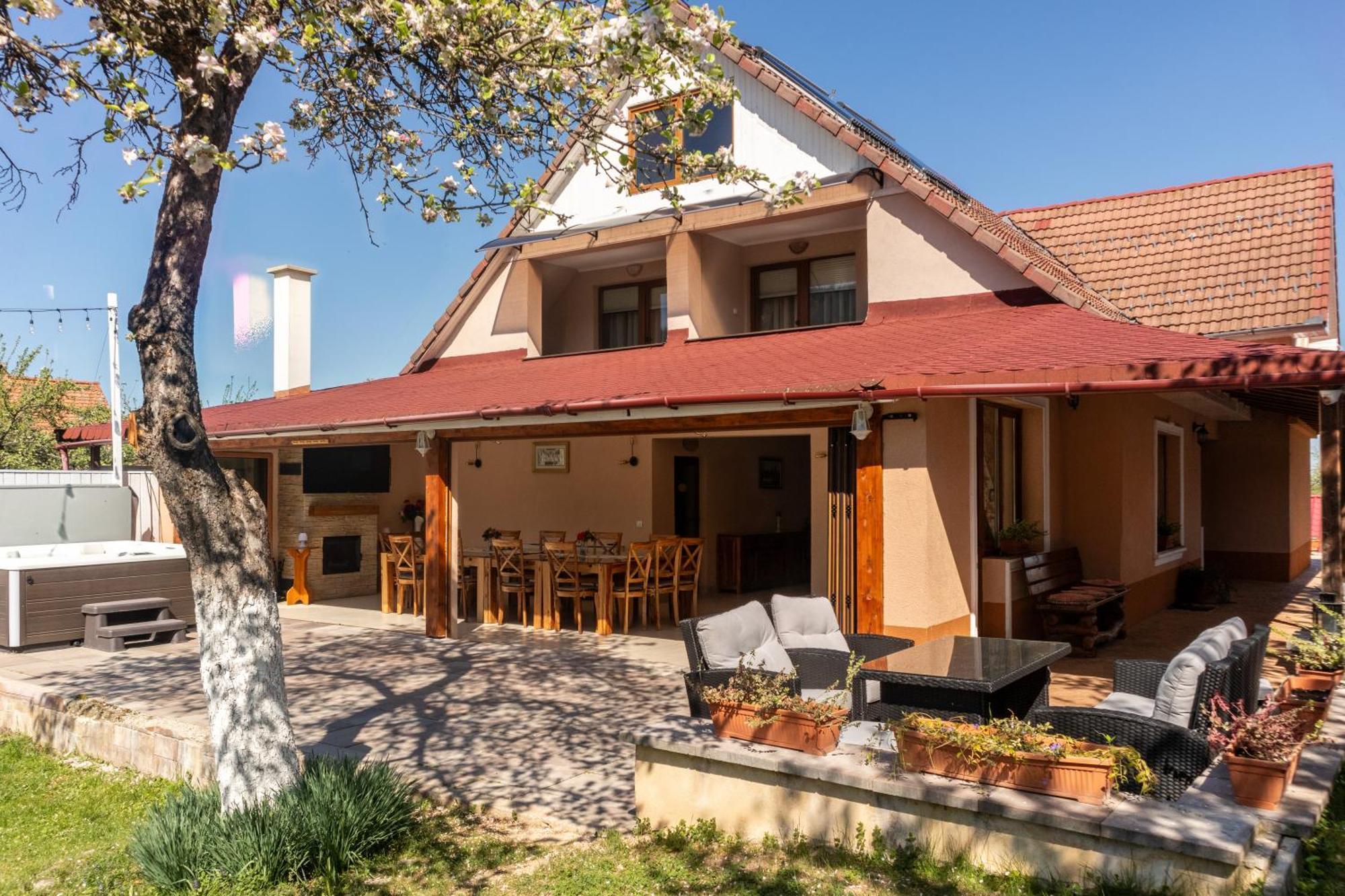 Vila Crisalia Sibiel -Sibiu (Adults Only) Hotel Екстериор снимка