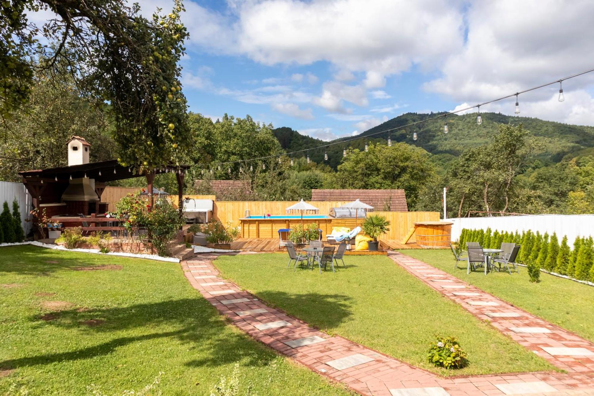 Vila Crisalia Sibiel -Sibiu (Adults Only) Hotel Екстериор снимка